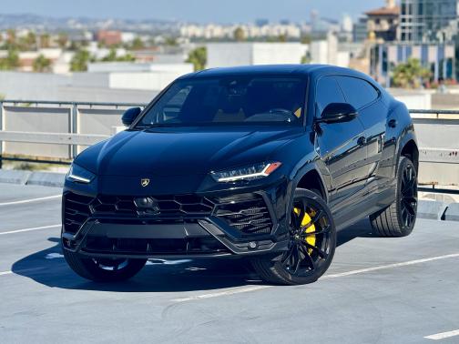 2019 Lamborghini Urus Base
