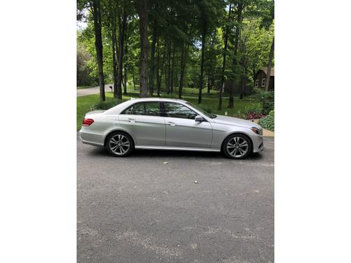 Photo 1 of 3 of 2014 Mercedes-Benz E-Class E 350 4MATIC