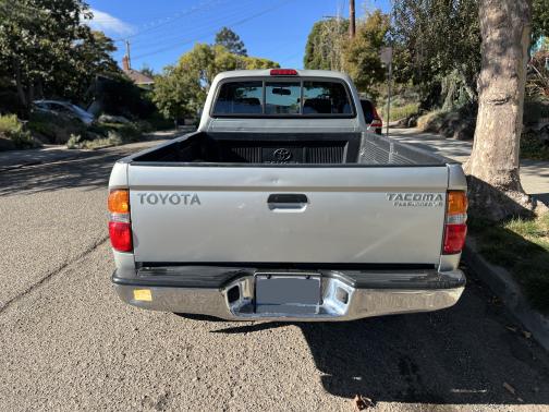 2004 Toyota Tacoma PreRunner Xtracab