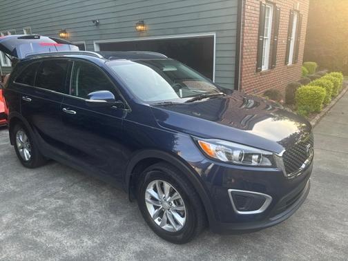 Blue 2016 Kia Sorento LX
