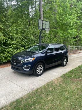 Blue 2016 Kia Sorento LX