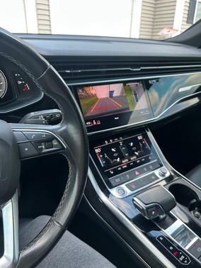 White 2021 Audi Q8 55 Premium