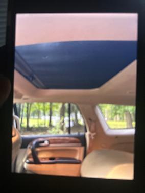 White 2011 Buick Enclave 2XL