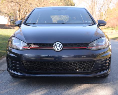 2017 Volkswagen Golf GTI SE 4-Door