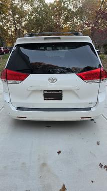 2011 Toyota Sienna LE