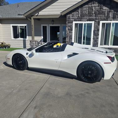 2018 Ferrari 488 Spider Base