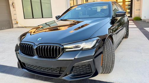 Black 2023 BMW 530e Base