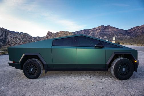 2024 Tesla Cybertruck Cyberbeast
