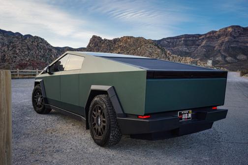 2024 Tesla Cybertruck Cyberbeast