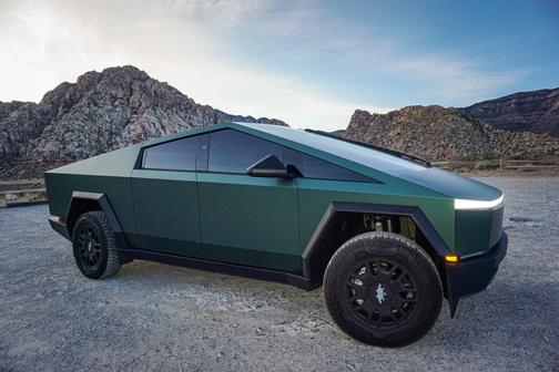 2024 Tesla Cybertruck Cyberbeast