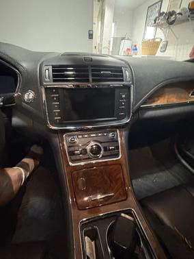 2017 Lincoln Continental Select