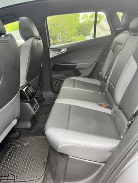 Silver 2023 Volkswagen ID.4 Pro S Plus
