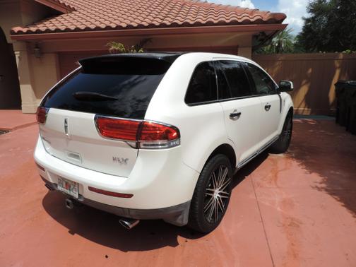 2011 Lincoln MKX Base