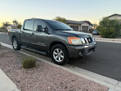 2012 Nissan Titan SV