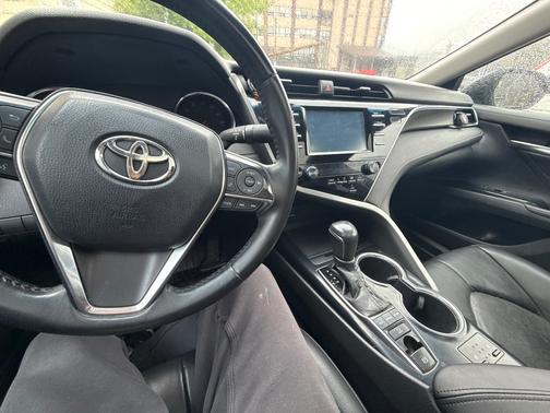 Black 2018 Toyota Camry XSE