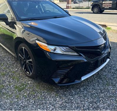 Black 2018 Toyota Camry XSE