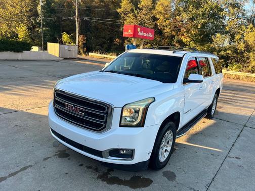 White 2015 GMC Yukon XL 1500 SLT