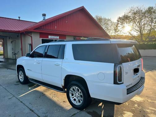 White 2015 GMC Yukon XL 1500 SLT
