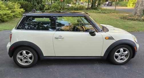 2009 MINI Cooper Base