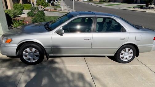 2000 Toyota Camry LE V6