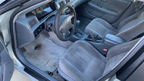 2000 Toyota Camry LE V6