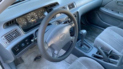 2000 Toyota Camry LE V6