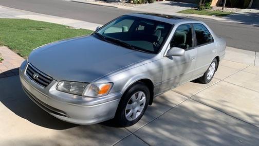 2000 Toyota Camry LE V6