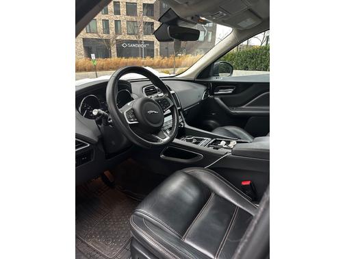 2020 Jaguar F-PACE 30t Prestige