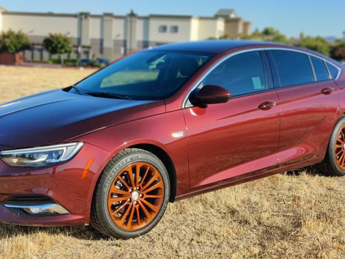 2018 Buick Regal Sportback Essence