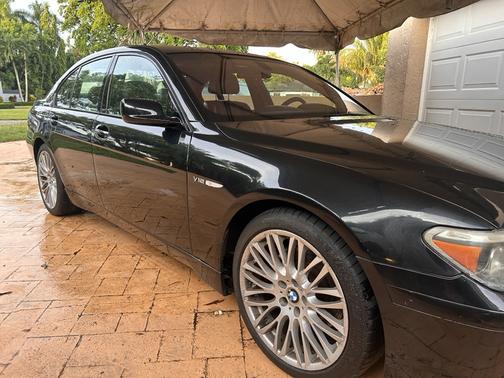 2005 BMW 760 i