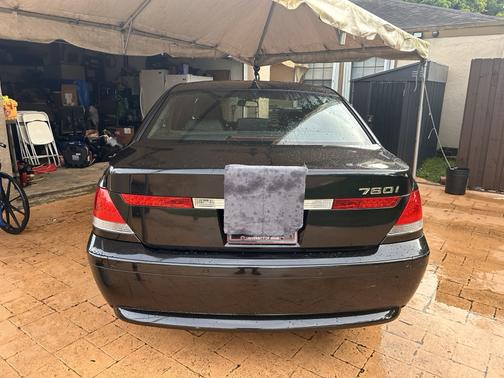 2005 BMW 760 i