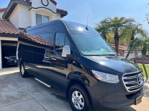 Black 2019 Mercedes-Benz Sprinter 2500 High Roof