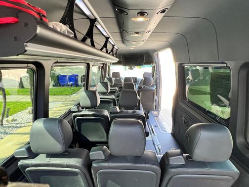 Black 2019 Mercedes-Benz Sprinter 2500 High Roof