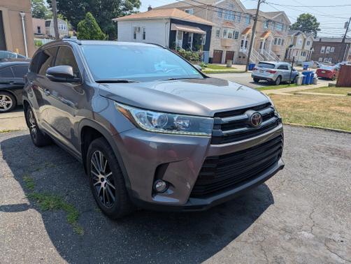 2018 Toyota Highlander SE
