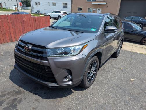 2018 Toyota Highlander SE