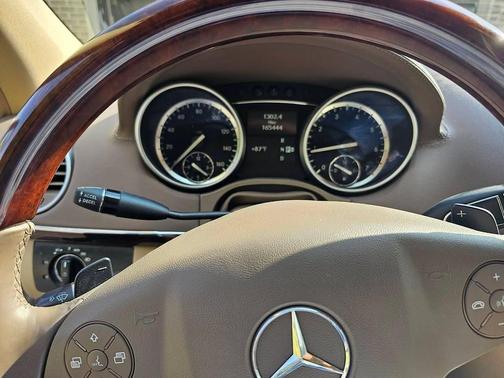 White 2012 Mercedes-Benz GL-Class GL 450 4MATIC