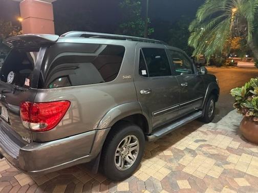 Silver 2005 Toyota Sequoia SR5
