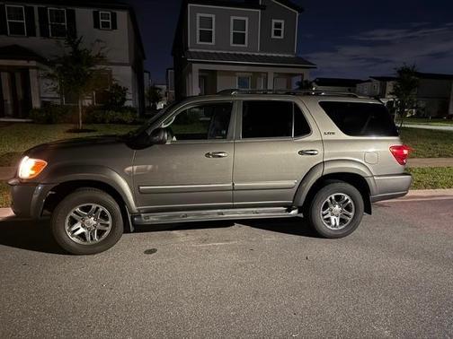 Silver 2005 Toyota Sequoia SR5