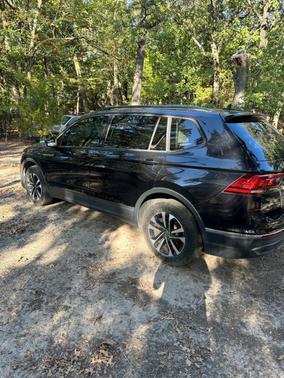 Black 2022 Volkswagen Tiguan 2.0T S