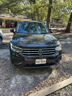 Black 2022 Volkswagen Tiguan 2.0T S