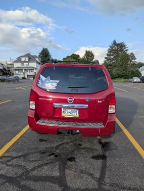2010 Nissan Pathfinder SE