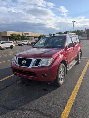 2010 Nissan Pathfinder SE