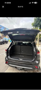 Black 2020 Toyota Highlander Hybrid XLE