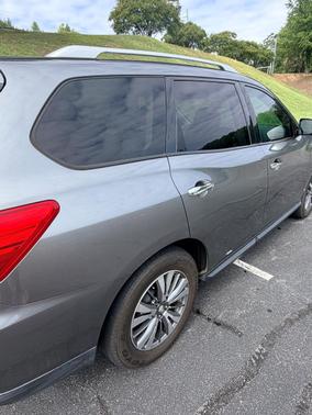 Gray 2020 Nissan Pathfinder SL