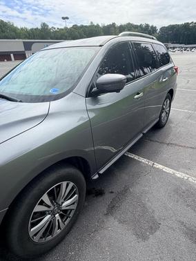 Gray 2020 Nissan Pathfinder SL