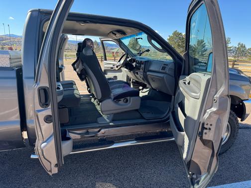 2003 Ford F-250 XL SuperCab Super Duty