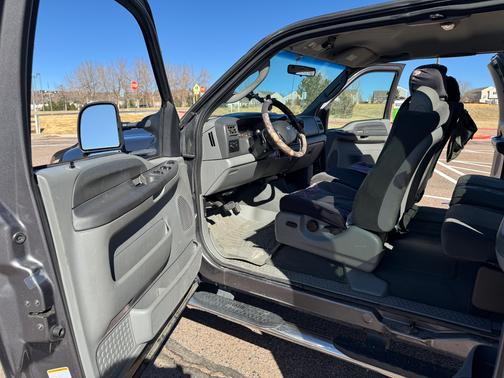2003 Ford F-250 XL SuperCab Super Duty