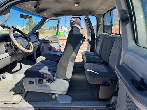 2003 Ford F-250 XL SuperCab Super Duty