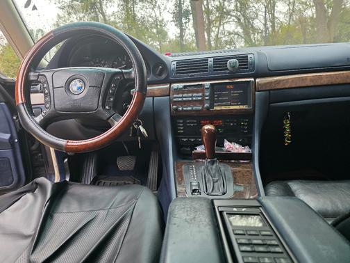 2001 BMW 740 iL