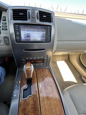 Beige 2005 Cadillac XLR Base